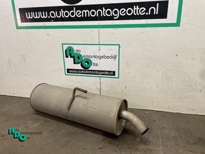 Gebrauchte Auspuff Enddämpfer Peugeot 206 (2A/C/H/J/S) 1.4 16V Preis € 25,00 Margenregelung angeboten von Autodemontagebedrijf Otte