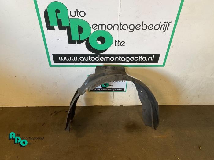 Używane Nadkole Ford Ka II 1.2 Cena € 30,00 Procedura marży oferowane przez Autodemontagebedrijf Otte