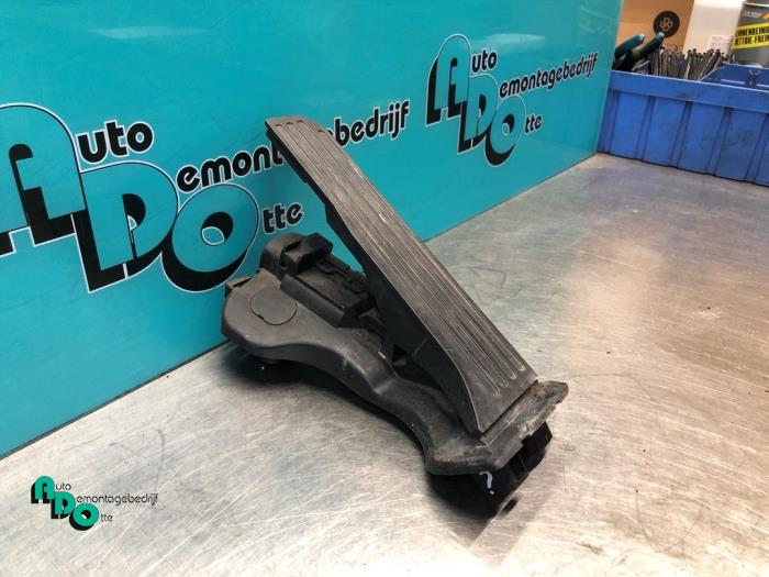 Begagnade Gaspedalsensor Volkswagen Golf V (1K1) 1.4 TSI 122 16V Pris € 10,00 Marginaltabell erbjuds av Autodemontagebedrijf Otte