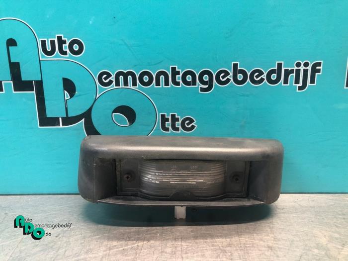 Éclairage de plaque d'immatriculation