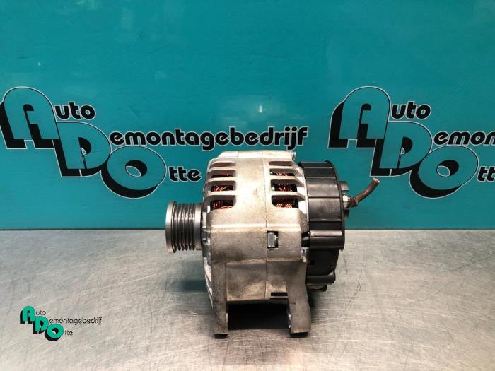 Usagé Dynamo Opel Movano (4A1; 4A2; 4B2; 4B3; 4C2; 4C3) 2.5 CDTI 16V DPF Prix € 50,00 Règlement à la marge proposé par Autodemontagebedrijf Otte