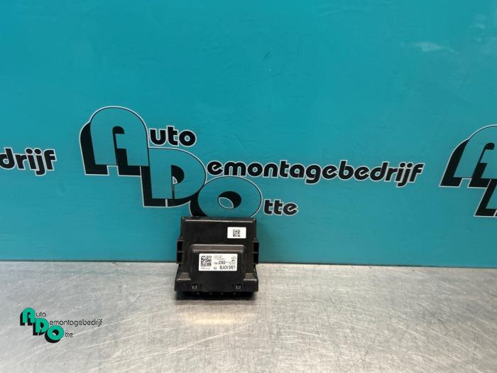Usados Módulo PDC Opel Karl 1.0 12V Precio € 25,00 Norma de margen ofrecido por Autodemontagebedrijf Otte