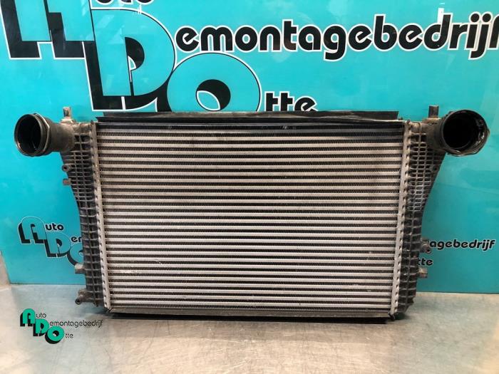 Usados Intercooler Volkswagen Golf VI (5K1) 2.0 TDI 16V Precio € 25,00 Norma de margen ofrecido por Autodemontagebedrijf Otte