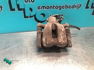 Used Rear brake calliper, right Fiat Bravo (198A) 1.6 D Multijet 90 Price € 20,00 Margin scheme offered by Autodemontagebedrijf Otte