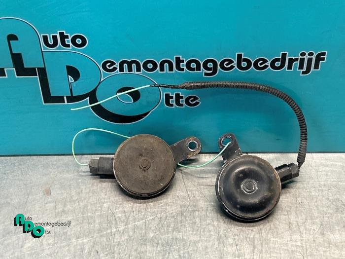 Używane Klakson Honda Civic (FA/FD) 1.3 Hybrid Cena € 10,00 Procedura marży oferowane przez Autodemontagebedrijf Otte