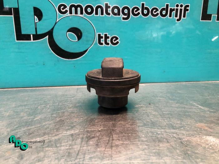Fuel tank filler cap