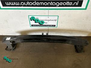 Usados Marco de parachoques delante Volkswagen Golf V (1K1) 1.4 TSI 122 16V Precio € 15,00 Norma de margen ofrecido por Autodemontagebedrijf Otte
