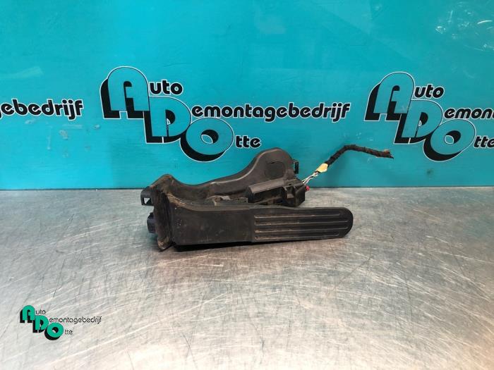 Begagnade Gaspedalsensor Volkswagen Golf VI (5K1) 2.0 TDI 16V Pris € 10,00 Marginaltabell erbjuds av Autodemontagebedrijf Otte