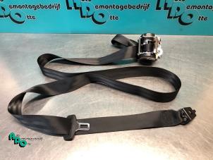 Gebrauchte Sicherheitsgurt rechts hinten Renault Clio IV (5R) 0.9 Energy TCE 90 12V Preis € 30,00 Margenregelung angeboten von Autodemontagebedrijf Otte