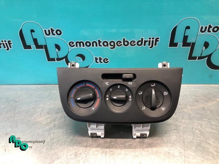 Begagnade Värmekontrollpanel Citroen Nemo (AA) 1.4 HDi 70 Pris € 30,00 Marginaltabell erbjuds av Autodemontagebedrijf Otte
