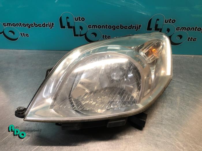 Używane Reflektor lewy Citroen Nemo (AA) 1.4 HDi 70 Cena € 25,00 Procedura marży oferowane przez Autodemontagebedrijf Otte