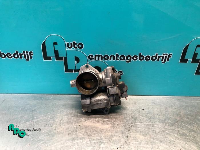 Gebrauchte Drosselklappengehäuse Peugeot 207/207+ (WA/WC/WM) 1.4 16V Preis € 20,00 Margenregelung angeboten von Autodemontagebedrijf Otte
