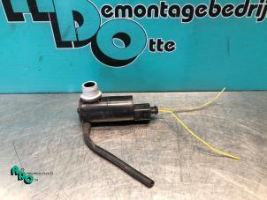 Gebrauchte Scheibensprüherpumpe hinten Opel Agila (B) 1.2 16V Preis € 10,00 Margenregelung angeboten von Autodemontagebedrijf Otte