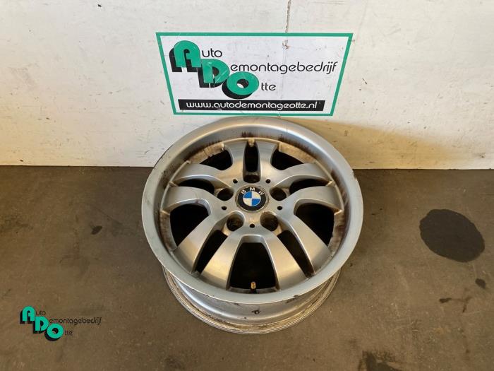Używane Obrecz BMW 3 serie (E90) 318i 16V Cena € 25,00 Procedura marży oferowane przez Autodemontagebedrijf Otte