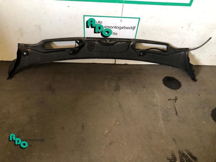 Używane Parawan BMW 3 serie (E90) 318i 16V Cena € 15,00 Procedura marży oferowane przez Autodemontagebedrijf Otte