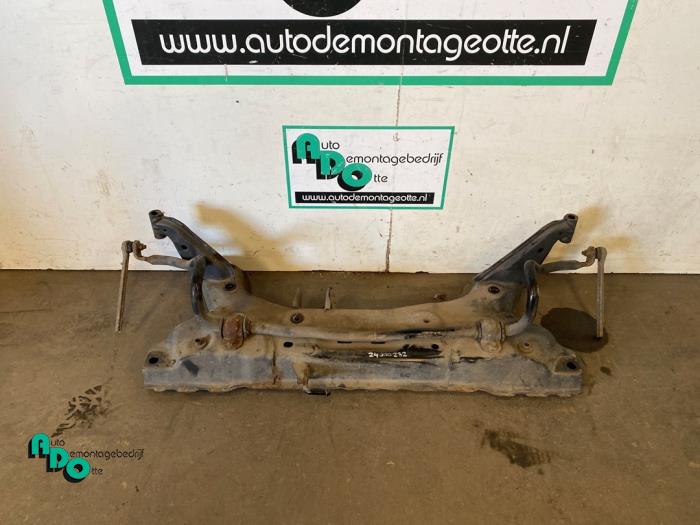 Usados Subchasis Ford Fiesta 6 (JA8) 1.25 16V Precio € 20,00 Norma de margen ofrecido por Autodemontagebedrijf Otte