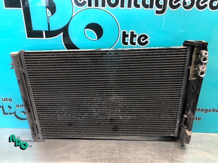Usagé Condenseur de climatisation BMW 3 serie (E90) 318i 16V Prix € 25,00 Règlement à la marge proposé par Autodemontagebedrijf Otte