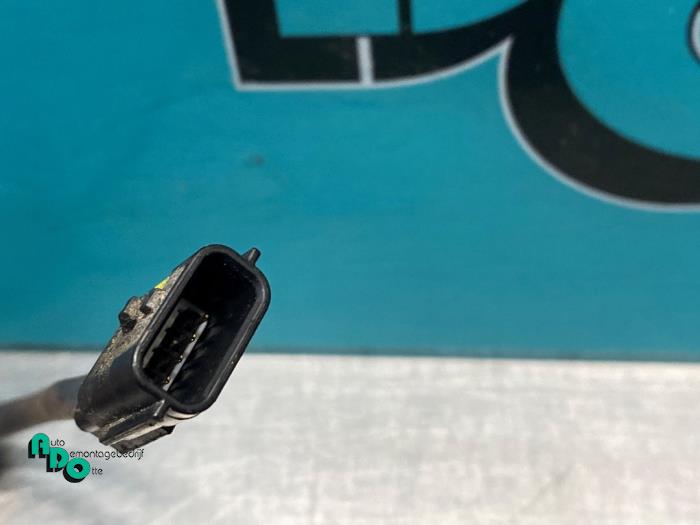 Lambda probe from a Renault Clio IV (5R) 0.9 Energy TCE 90 12V 2013