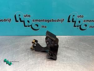 Used Sliding door roller, right Citroen Jumpy (G9) 1.6 HDI 16V Price € 35,00 Margin scheme offered by Autodemontagebedrijf Otte