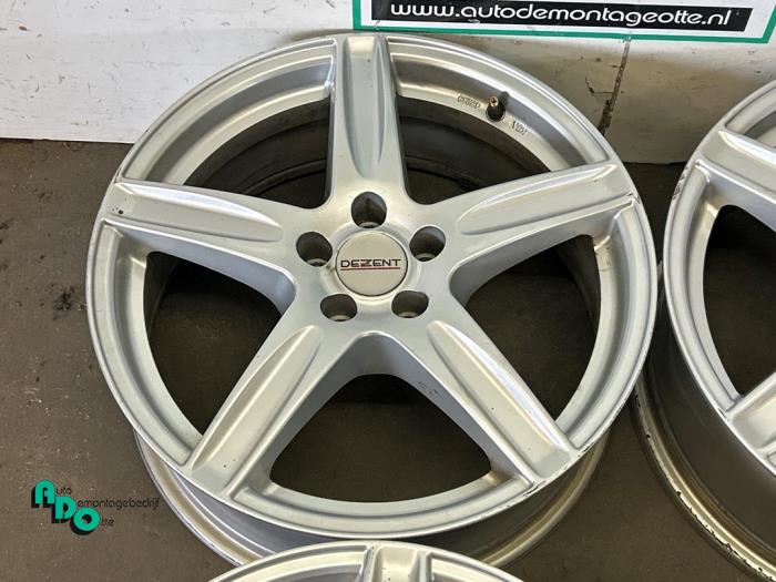 Set of wheels - Alloy DEZENT - Autodemontagebedrijf Otte