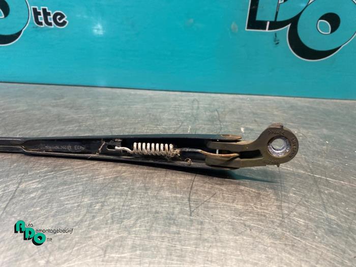 Rear wiper arm Volkswagen Caddy III 2.0 SDI - 2K0955708A VW-AG