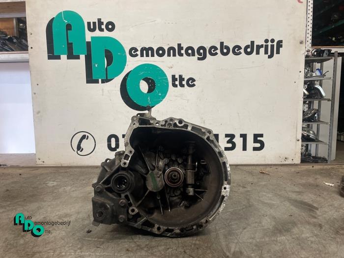 Usagé Boîte de vitesse Peugeot 107 1.4 HDI Prix € 125,00 Règlement à la marge proposé par Autodemontagebedrijf Otte
