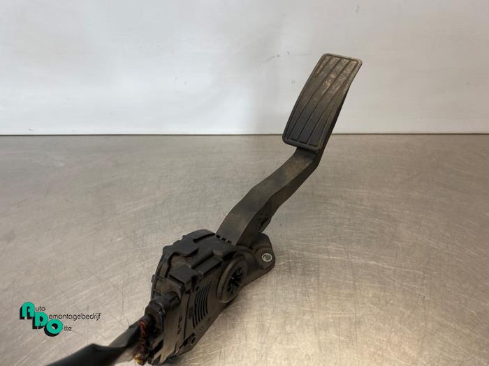 Gaspedalposition Sensor van een Opel Agila (B) 1.0 12V 2009