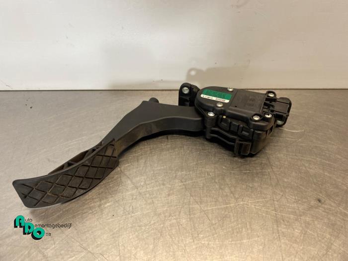 Begagnade Gaspedalsensor Volkswagen Polo V (6R) 1.2 TDI 12V BlueMotion Pris € 10,00 Marginaltabell erbjuds av Autodemontagebedrijf Otte