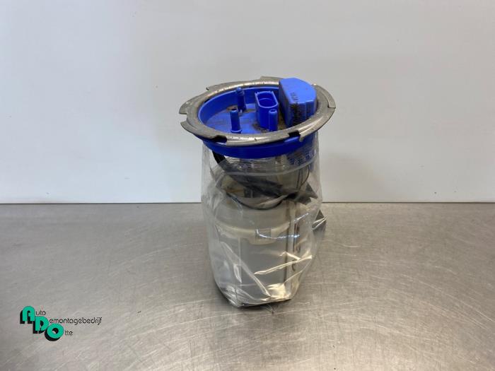 Usagé Pompe d'injection Volkswagen Golf V (1K1) 2.0 FSI 16V Prix € 20,00 Règlement à la marge proposé par Autodemontagebedrijf Otte