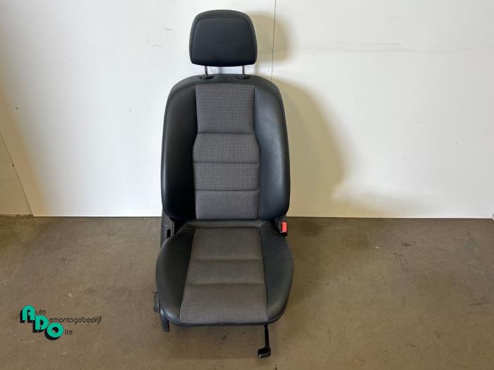 Gebrauchte Sitz rechts Mercedes C (W204) 1.8 C-200K 16V Preis € 150,00 Margenregelung angeboten von Autodemontagebedrijf Otte