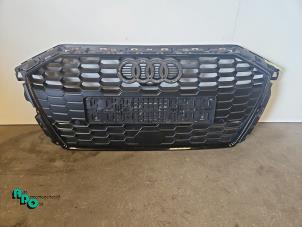 Begagnade Grill Audi A3 Sportback (8YA) 1.5 35 TFSI 16V Mild Hybrid Pris € 135,00 Marginaltabell erbjuds av Autodemontagebedrijf Otte
