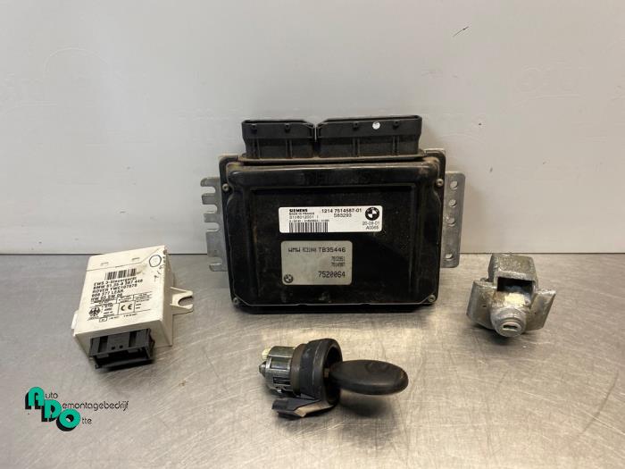 Used Ignition lock + computer BMW Mini (R50/53) 1.6 16V Cooper Price € 125,00 Margin scheme offered by Autodemontagebedrijf Otte