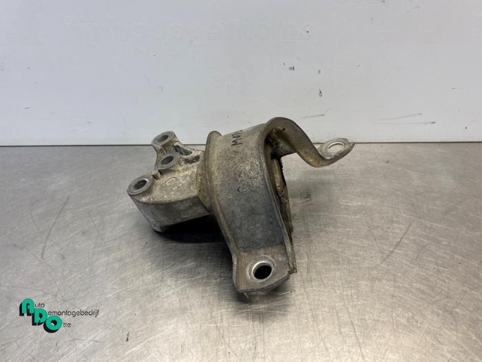 Gebrauchte Motorlager Fiat 500 (312) 1.2 Preis € 10,00 Margenregelung angeboten von Autodemontagebedrijf Otte
