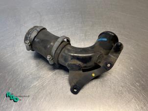 Intercooler Rohr van een Volvo V40 (MV) 1.6 D2 2013