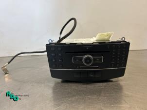 Usagé Radio/Lecteur CD Mercedes C (W204) 1.8 C-200K 16V Prix € 125,00 Règlement à la marge proposé par Autodemontagebedrijf Otte