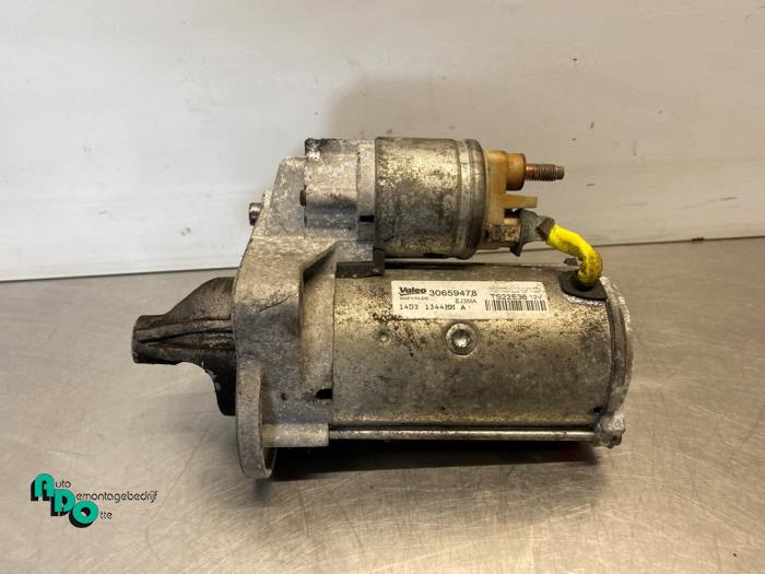 Begagnade Startmotor Volvo V40 (MV) 1.6 D2 Pris € 20,00 Marginaltabell erbjuds av Autodemontagebedrijf Otte