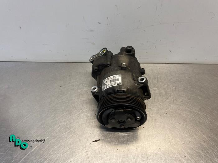 Usagé Pompe clim Opel Meriva (B) 1.7 CDTI 16V Prix € 120,00 Règlement à la marge proposé par Autodemontagebedrijf Otte