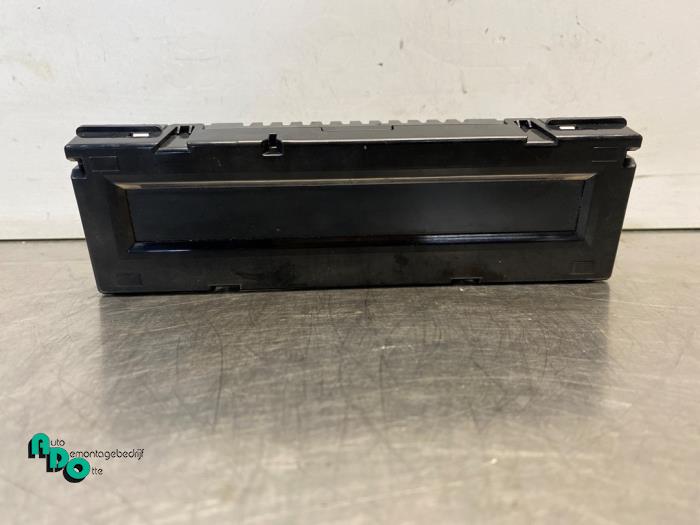 Begagnade Innerdisplay Opel Meriva (B) 1.7 CDTI 16V Pris € 20,00 Marginaltabell erbjuds av Autodemontagebedrijf Otte