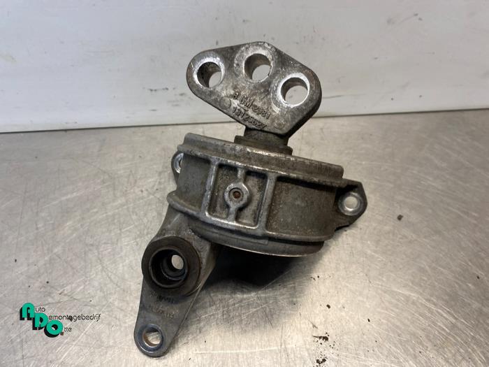 Used Engine mount Opel Meriva (B) 1.7 CDTI 16V Price € 10,00 Margin scheme offered by Autodemontagebedrijf Otte