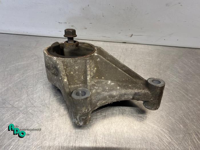 Used Engine mount Opel Meriva (B) 1.7 CDTI 16V Price € 15,00 Margin scheme offered by Autodemontagebedrijf Otte