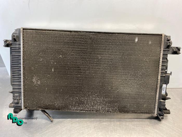 Usagé Radiateur Volkswagen Crafter 2.5 TDI 30/35/50 Prix € 40,00 Règlement à la marge proposé par Autodemontagebedrijf Otte