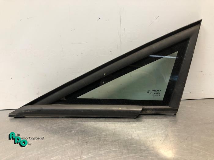 Usados Ventanilla triangular izquierda delante Seat Leon (1P1) 1.4 TSI 16V Precio € 15,00 Norma de margen ofrecido por Autodemontagebedrijf Otte