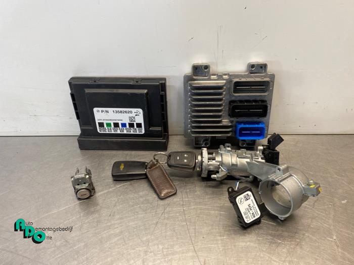 Used Ignition lock + computer Chevrolet Aveo (300) 1.2 16V Price € 200,00 Margin scheme offered by Autodemontagebedrijf Otte