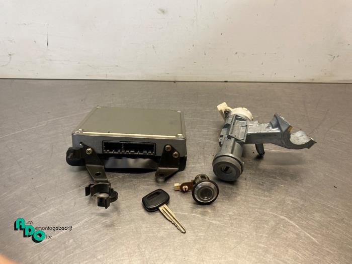 Used Ignition lock + computer Toyota Starlet (EP8/NP8) 1.3 Friend,XLi 12V Price € 120,00 Margin scheme offered by Autodemontagebedrijf Otte