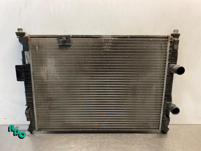 Used Radiator Nissan Qashqai (J10) 2.0 16V 4x4 Price € 40,00 Margin scheme offered by Autodemontagebedrijf Otte