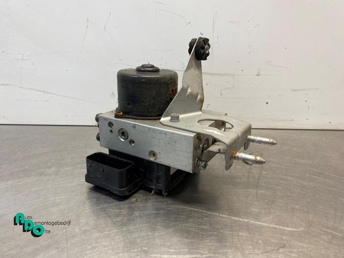 Usagé Bloc ABS BMW 3 serie (E46/2) 318 Ci Prix € 45,00 Règlement à la marge proposé par Autodemontagebedrijf Otte