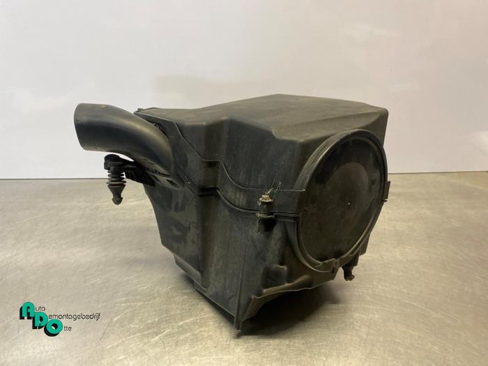 Begagnade Luftfilterhus Ford Focus 3 Wagon 1.0 Ti-VCT EcoBoost 12V 125 Pris € 20,00 Marginaltabell erbjuds av Autodemontagebedrijf Otte