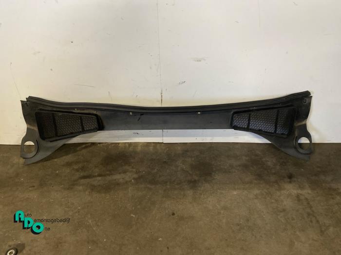 Używane Parawan Ford Focus 3 Wagon 1.0 Ti-VCT EcoBoost 12V 125 Cena € 20,00 Procedura marży oferowane przez Autodemontagebedrijf Otte