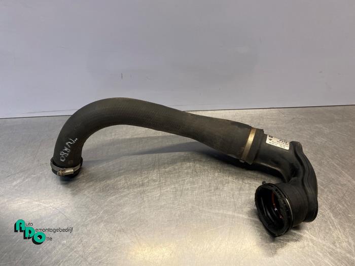 Usagé Tube intercooler Opel Astra J (PC6/PD6/PE6/PF6) 1.4 Turbo 16V Prix € 30,00 Règlement à la marge proposé par Autodemontagebedrijf Otte