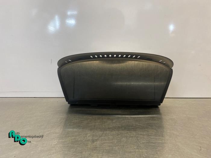 Begagnade Innerdisplay BMW 3 serie (E90) 318i 16V Pris € 80,00 Marginaltabell erbjuds av Autodemontagebedrijf Otte